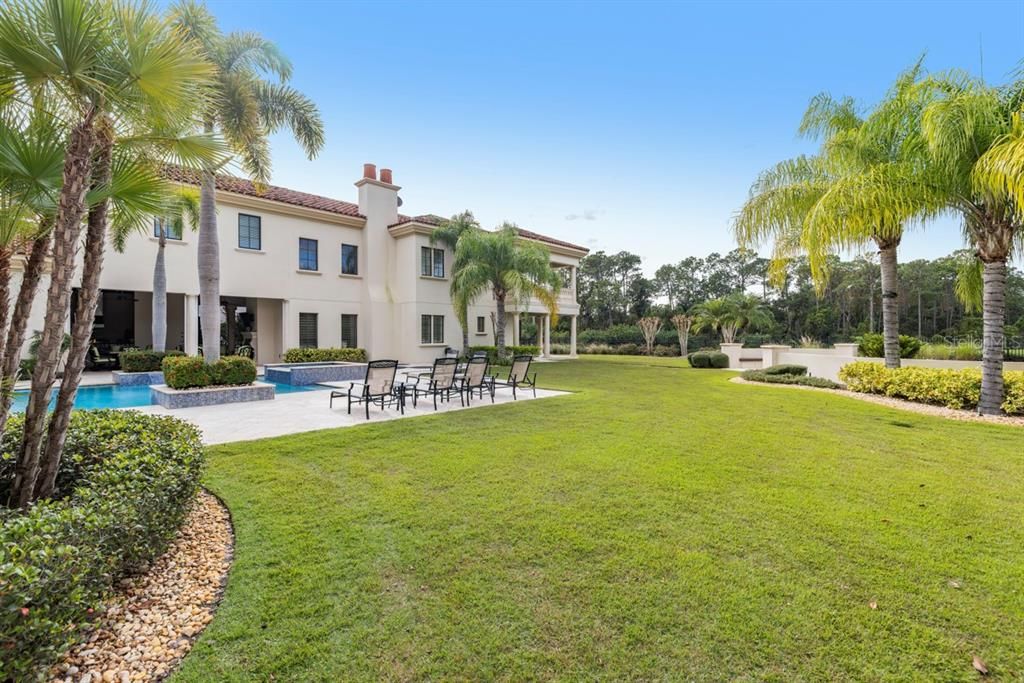 For Sale: $18,500,000 (10 beds, 14 baths, 11524 Square Feet)