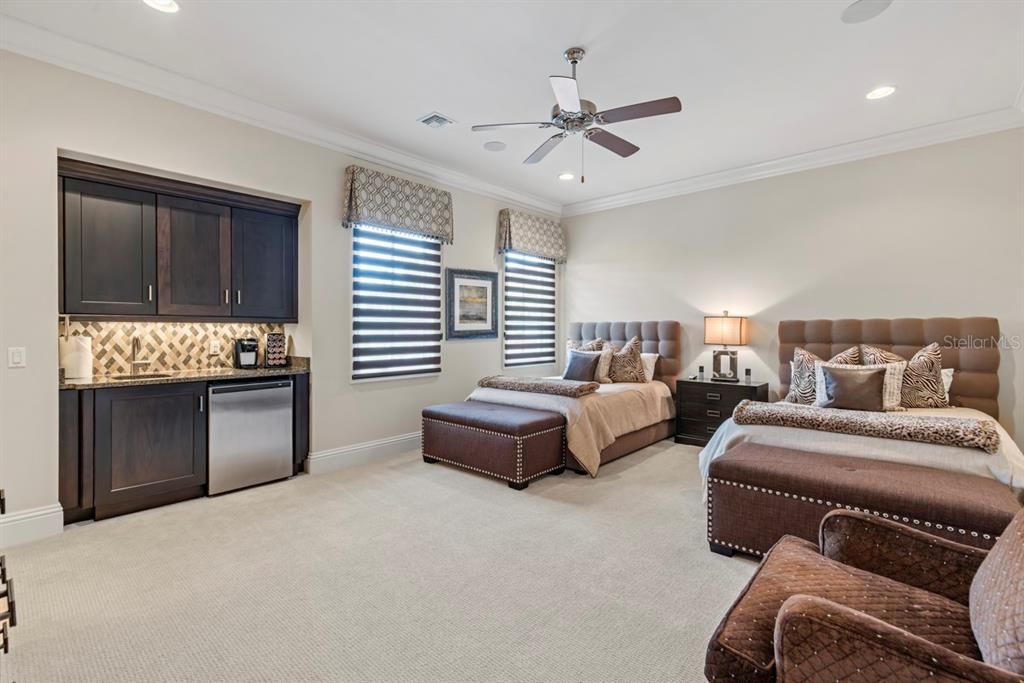 For Sale: $18,500,000 (10 beds, 14 baths, 11524 Square Feet)