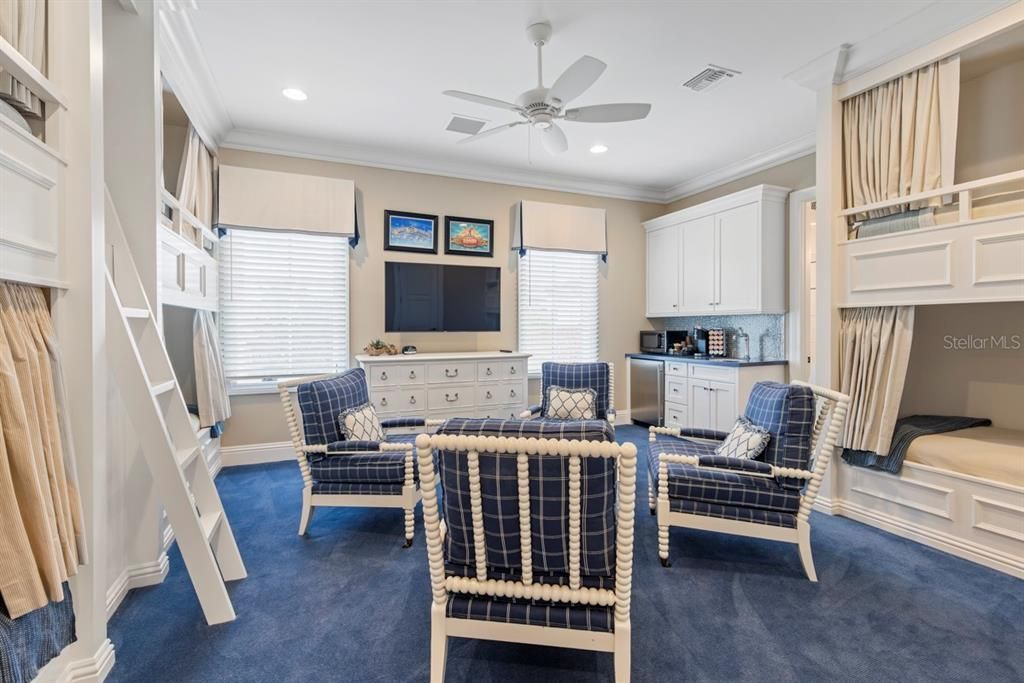 For Sale: $18,500,000 (10 beds, 14 baths, 11524 Square Feet)