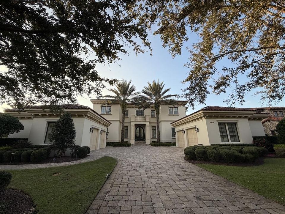 For Sale: $18,500,000 (10 beds, 14 baths, 11524 Square Feet)