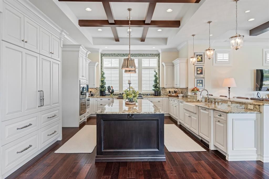 For Sale: $18,500,000 (10 beds, 14 baths, 11524 Square Feet)