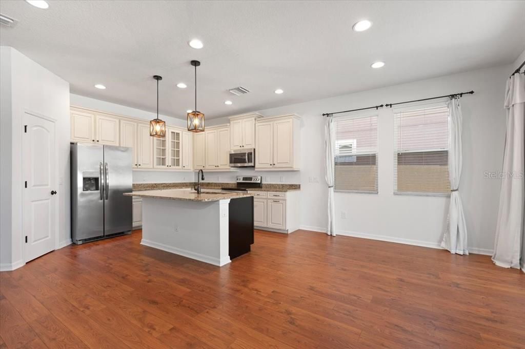 待售: $495,000 (4 贝兹, 2 浴室, 1861 平方英尺)