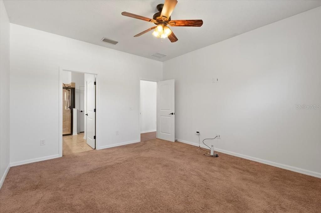 待售: $495,000 (4 贝兹, 2 浴室, 1861 平方英尺)