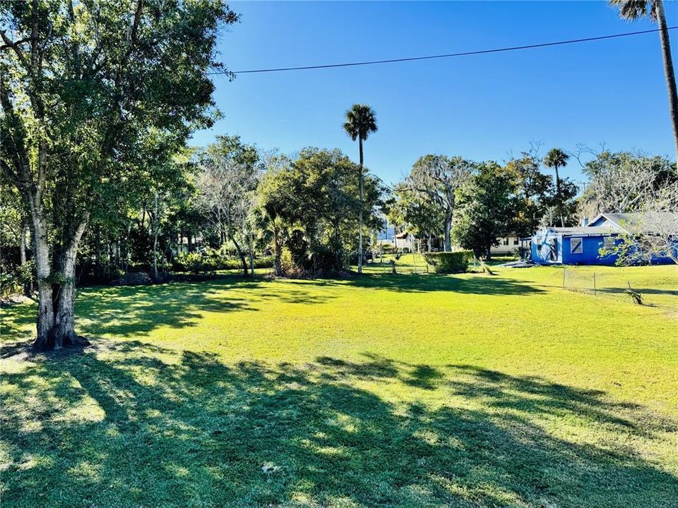 На продажу: $34,900 (0.42 acres)