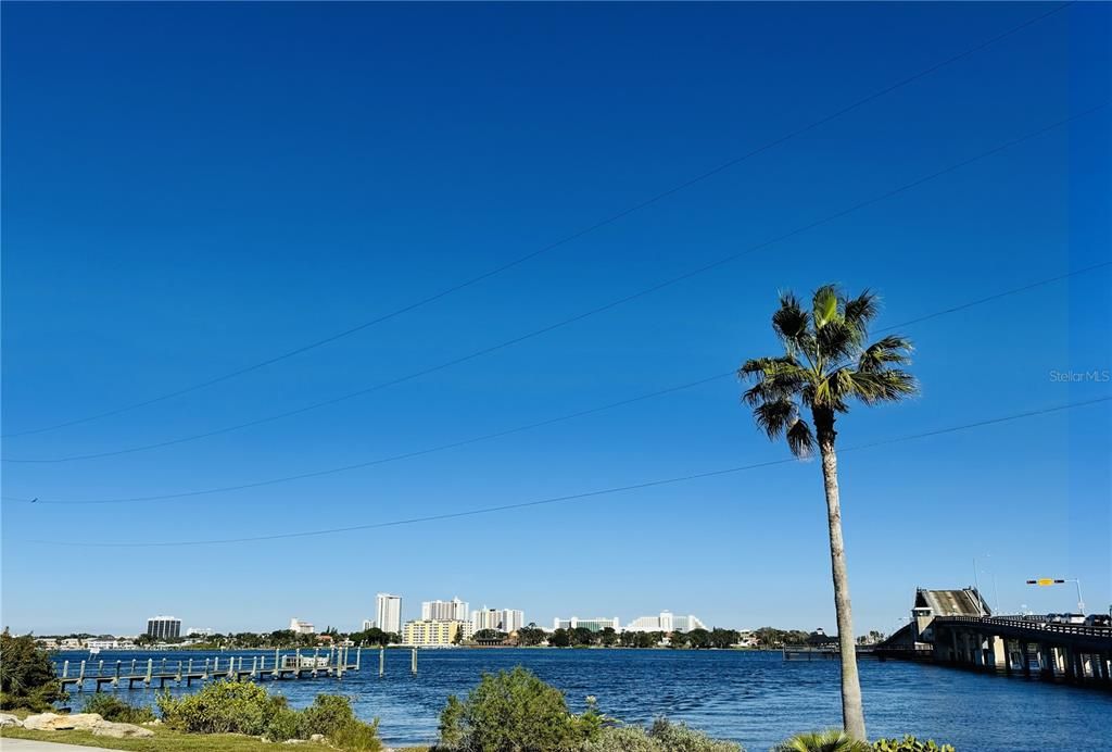 На продажу: $34,900 (0.42 acres)