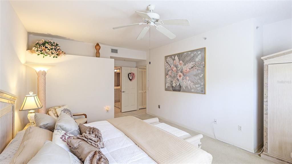 En Venta: $245,000 (2 camas, 2 baños, 1352 Pies cuadrados)