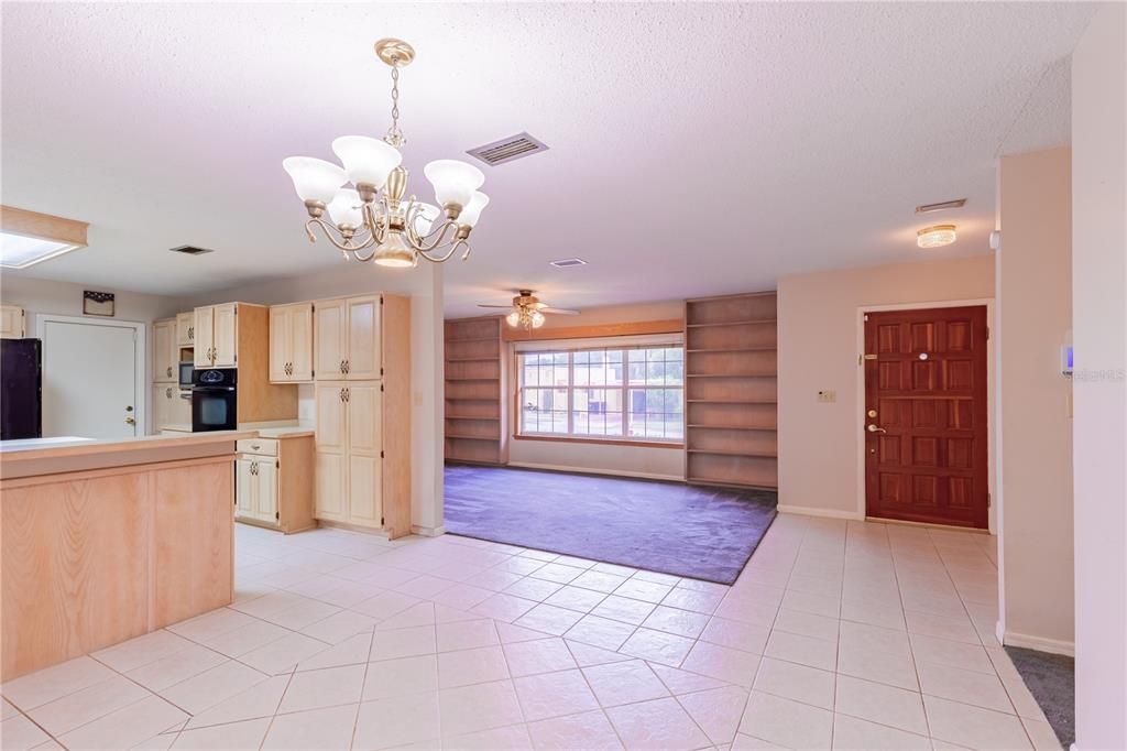 For Sale: $289,900 (3 beds, 2 baths, 1686 Square Feet)
