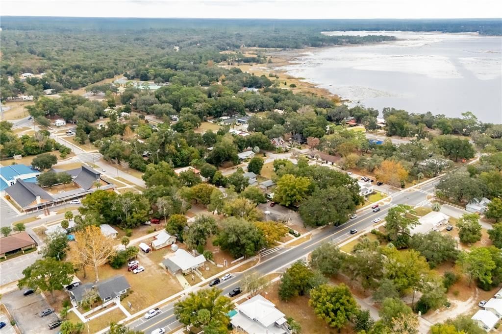 For Sale: $289,900 (3 beds, 2 baths, 1686 Square Feet)