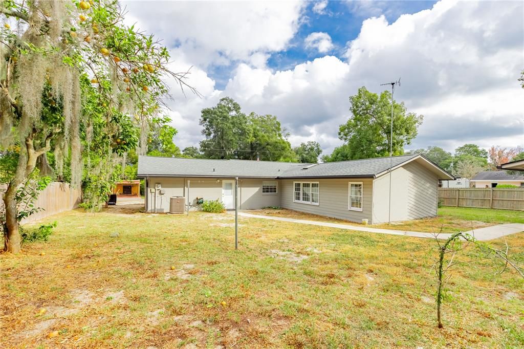 For Sale: $289,900 (3 beds, 2 baths, 1686 Square Feet)