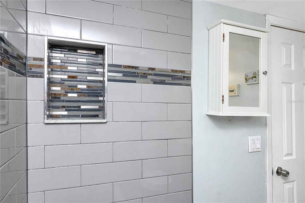 For Sale: $199,000 (2 beds, 2 baths, 1056 Square Feet)