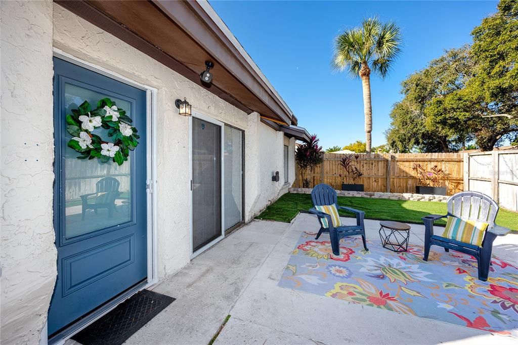 For Sale: $199,000 (2 beds, 2 baths, 1056 Square Feet)