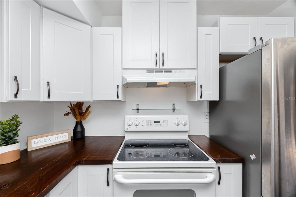 For Sale: $199,000 (2 beds, 2 baths, 1056 Square Feet)