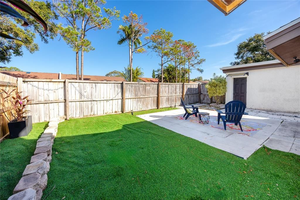 For Sale: $199,000 (2 beds, 2 baths, 1056 Square Feet)