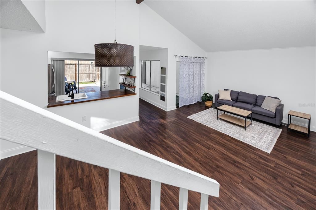 For Sale: $199,000 (2 beds, 2 baths, 1056 Square Feet)