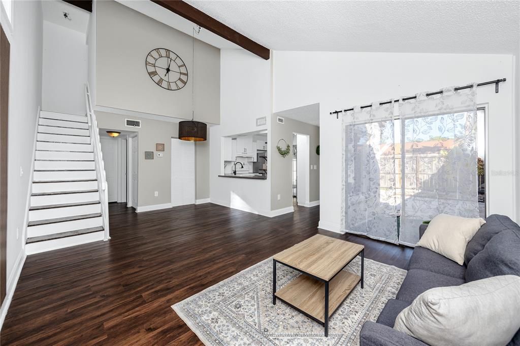 For Sale: $199,000 (2 beds, 2 baths, 1056 Square Feet)