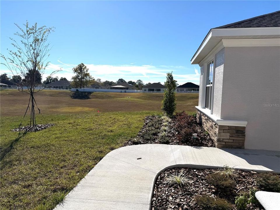 待售: $415,500 (3 贝兹, 2 浴室, 2101 平方英尺)