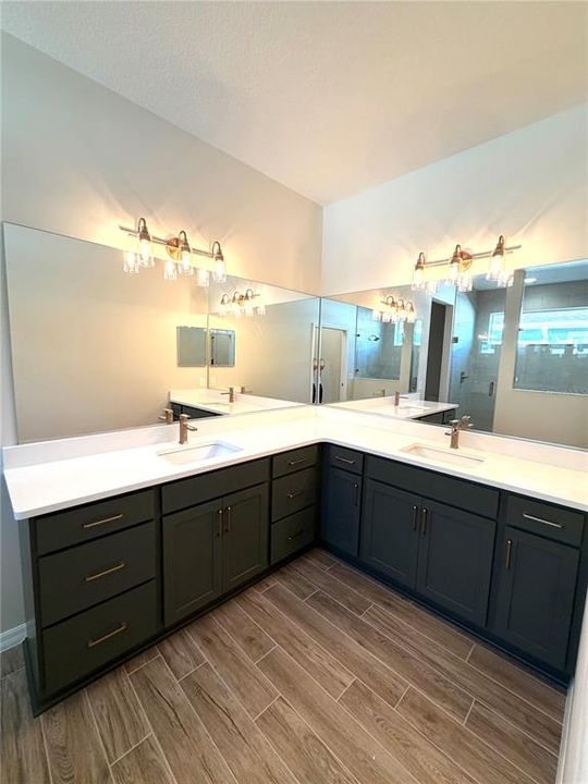 待售: $415,500 (3 贝兹, 2 浴室, 2101 平方英尺)