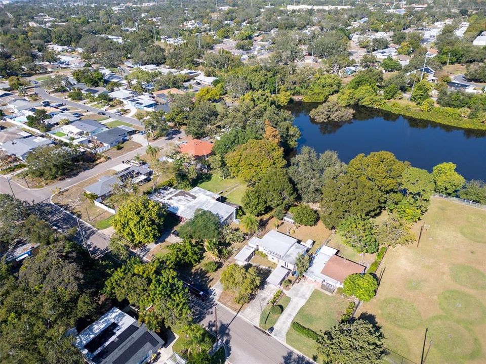 На продажу: $340,000 (3 спален, 1 ванн, 878 Квадратных фут)