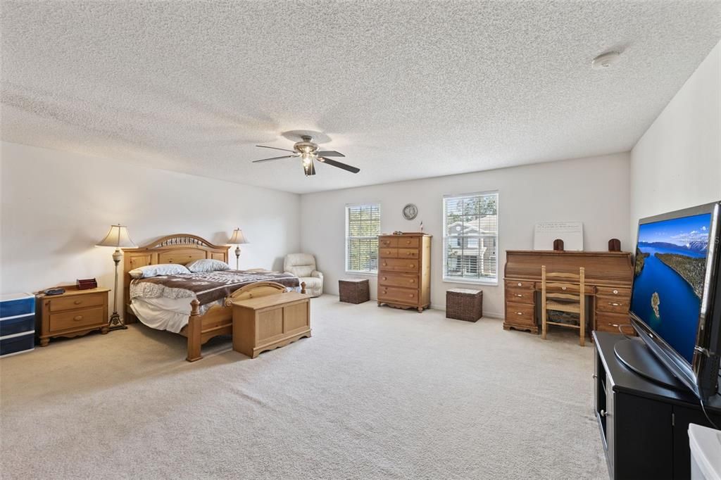 For Sale: $415,000 (4 beds, 2 baths, 2476 Square Feet)