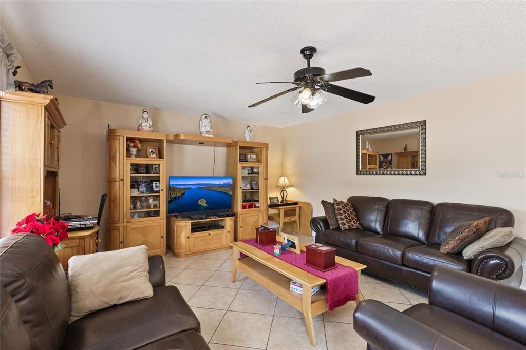 For Sale: $415,000 (4 beds, 2 baths, 2476 Square Feet)