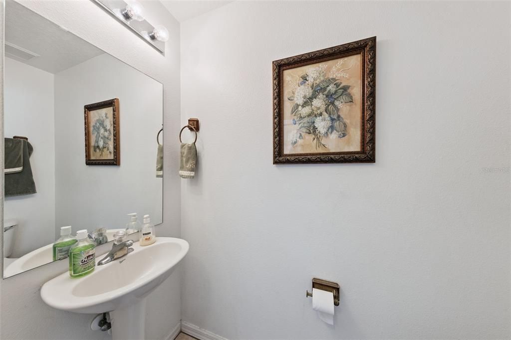 For Sale: $415,000 (4 beds, 2 baths, 2476 Square Feet)