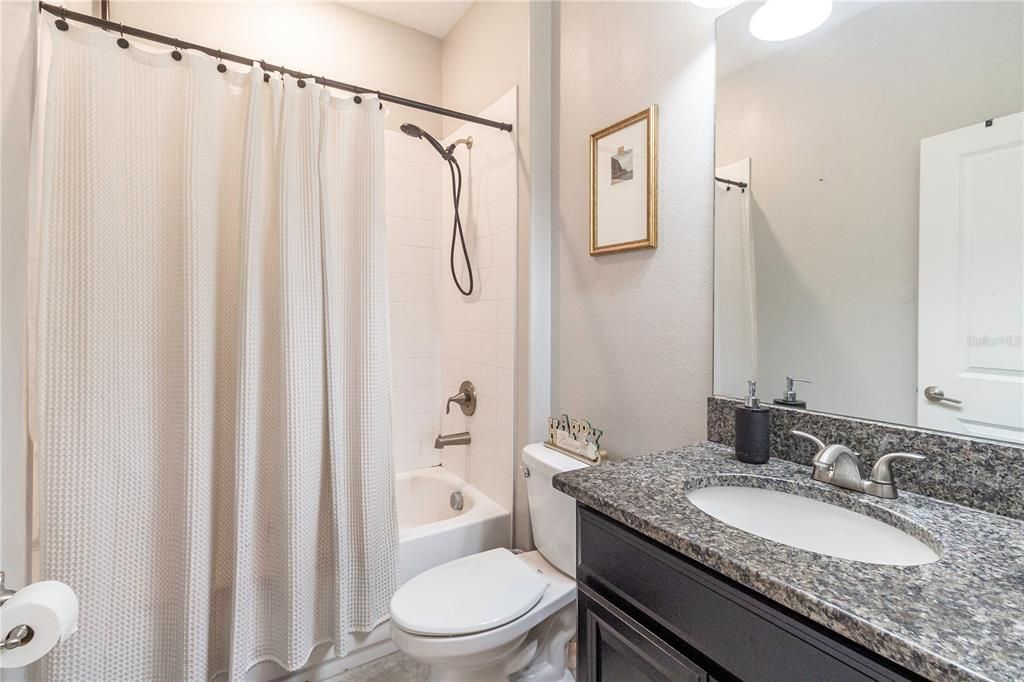 На продажу: $380,000 (3 спален, 2 ванн, 1732 Квадратных фут)