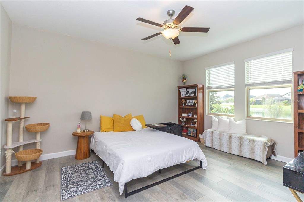 На продажу: $380,000 (3 спален, 2 ванн, 1732 Квадратных фут)