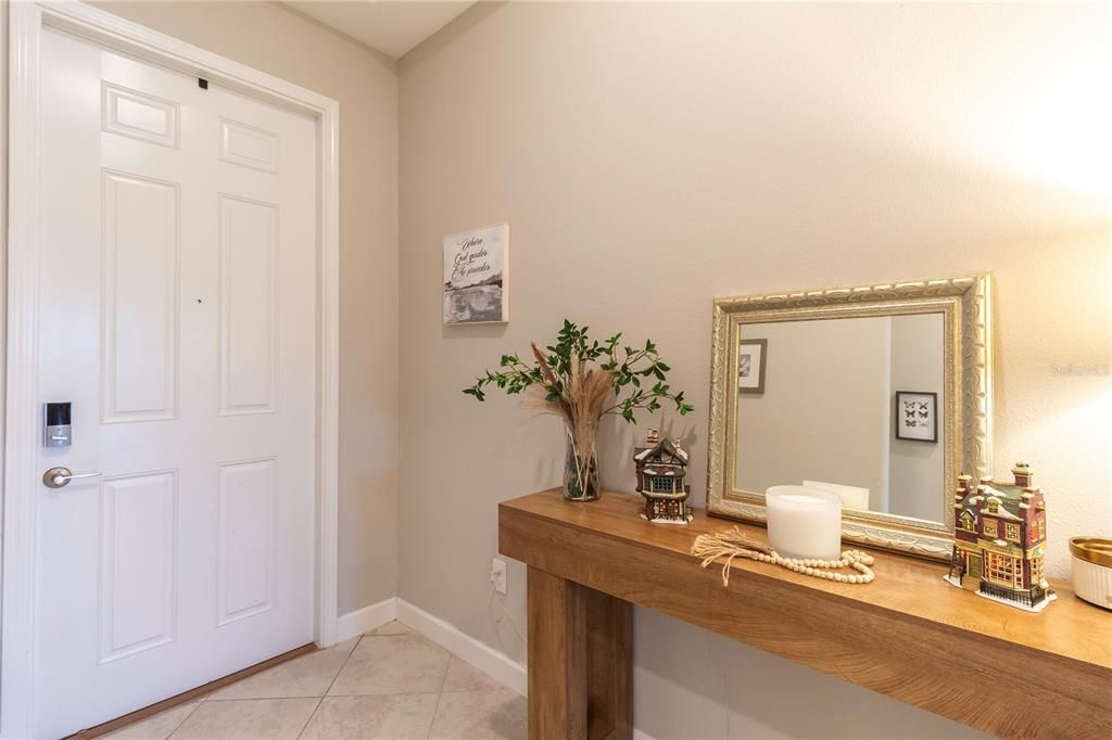 На продажу: $380,000 (3 спален, 2 ванн, 1732 Квадратных фут)