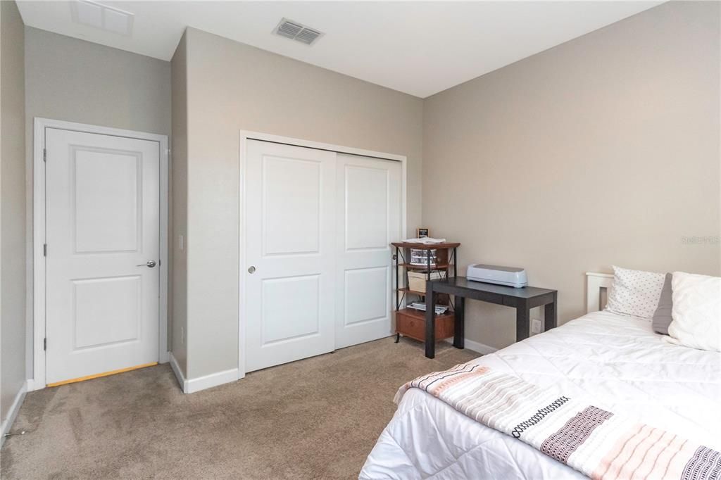 На продажу: $380,000 (3 спален, 2 ванн, 1732 Квадратных фут)