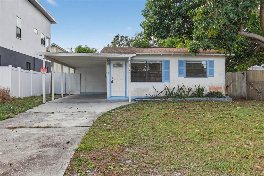 For Sale: $260,000 (2 beds, 1 baths, 552 Square Feet)