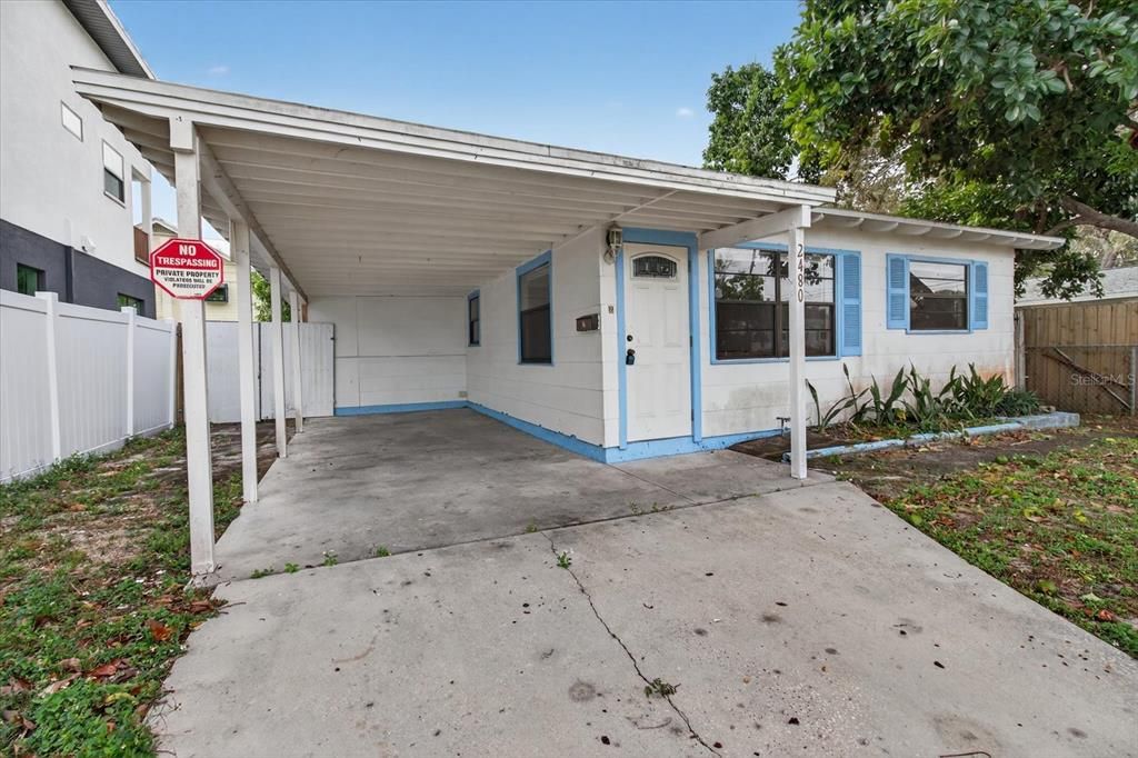 For Sale: $260,000 (2 beds, 1 baths, 552 Square Feet)