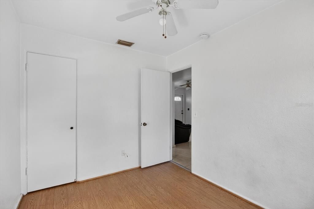 For Sale: $260,000 (2 beds, 1 baths, 552 Square Feet)