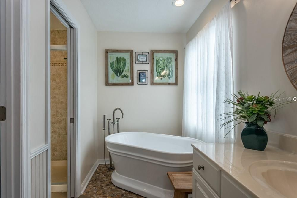 En Venta: $449,700 (3 camas, 2 baños, 1768 Pies cuadrados)