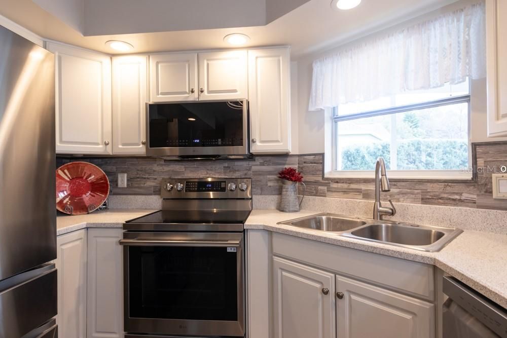 En Venta: $449,700 (3 camas, 2 baños, 1768 Pies cuadrados)