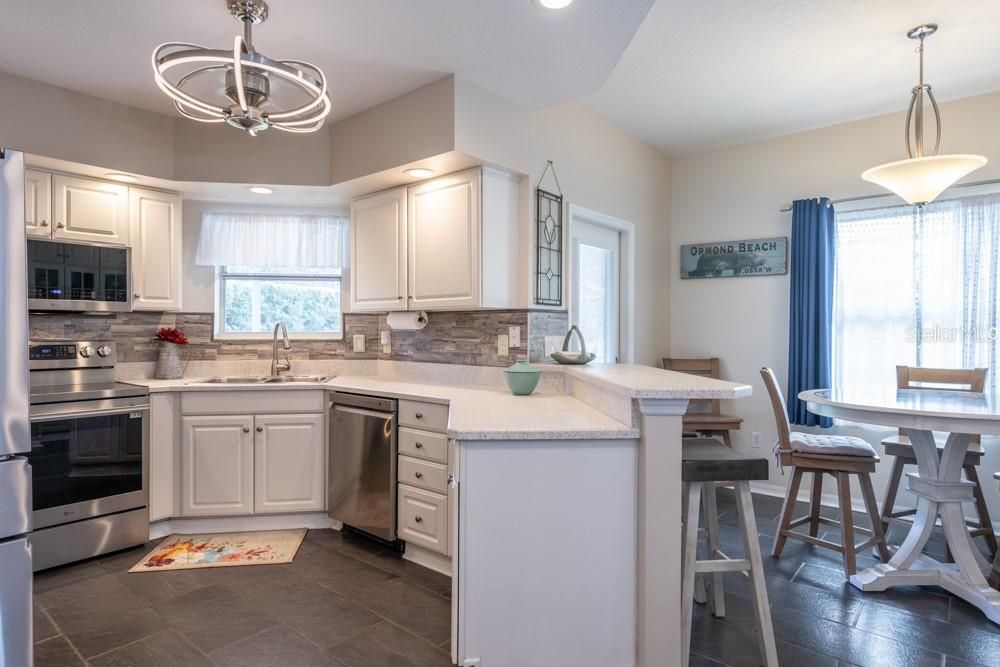 En Venta: $449,700 (3 camas, 2 baños, 1768 Pies cuadrados)