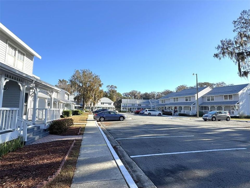 出租: $1,400 (2 贝兹, 2 浴室, 1230 平方英尺)