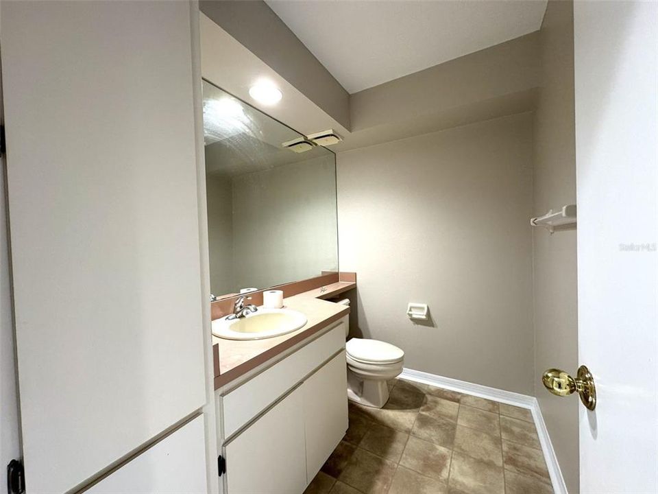 出租: $1,400 (2 贝兹, 2 浴室, 1230 平方英尺)