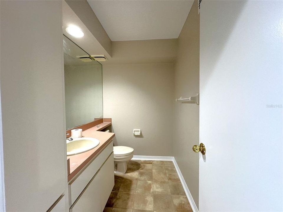 出租: $1,400 (2 贝兹, 2 浴室, 1230 平方英尺)