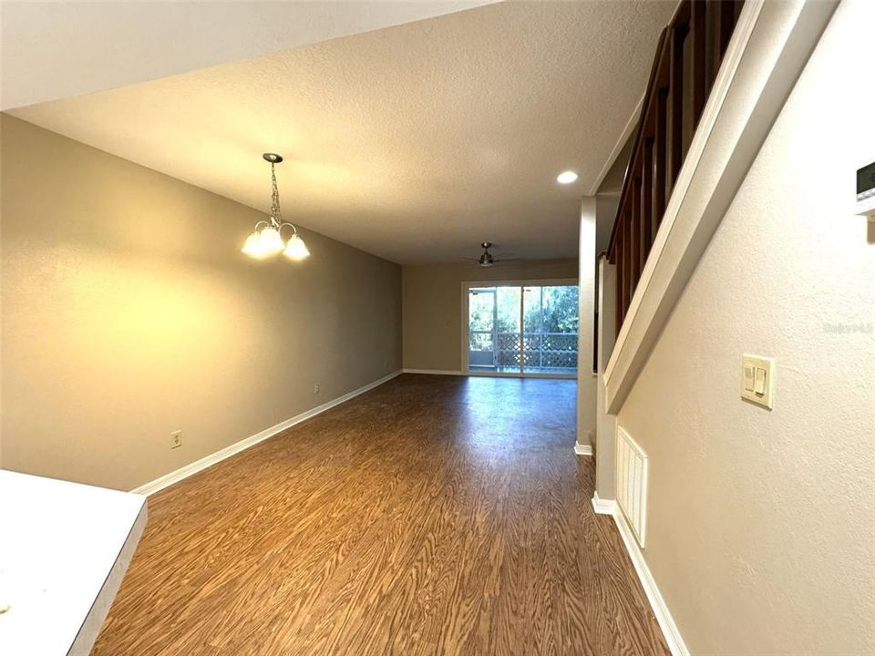 出租: $1,400 (2 贝兹, 2 浴室, 1230 平方英尺)