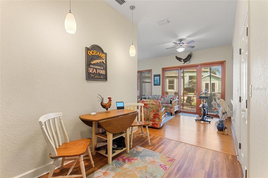 待售: $525,500 (3 贝兹, 2 浴室, 1988 平方英尺)