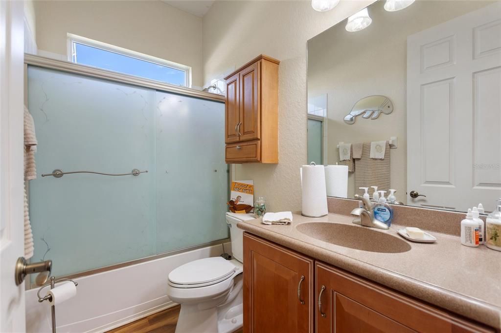 待售: $525,500 (3 贝兹, 2 浴室, 1988 平方英尺)