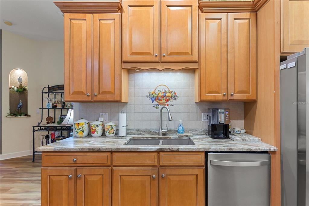 待售: $525,500 (3 贝兹, 2 浴室, 1988 平方英尺)