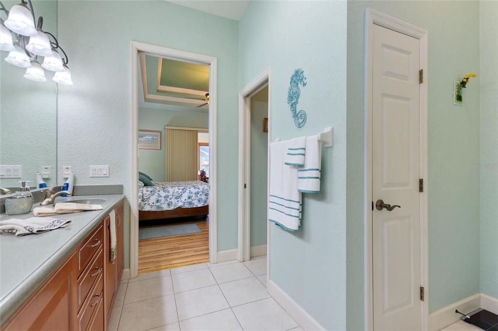 待售: $525,500 (3 贝兹, 2 浴室, 1988 平方英尺)