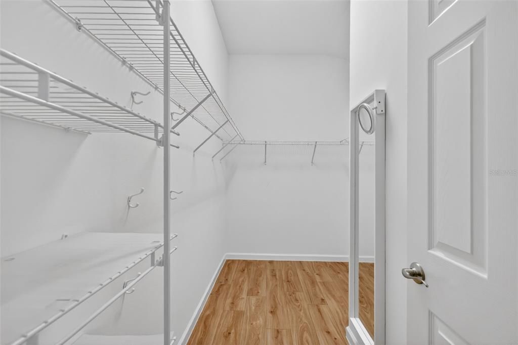 For Sale: $325,000 (3 beds, 2 baths, 1426 Square Feet)