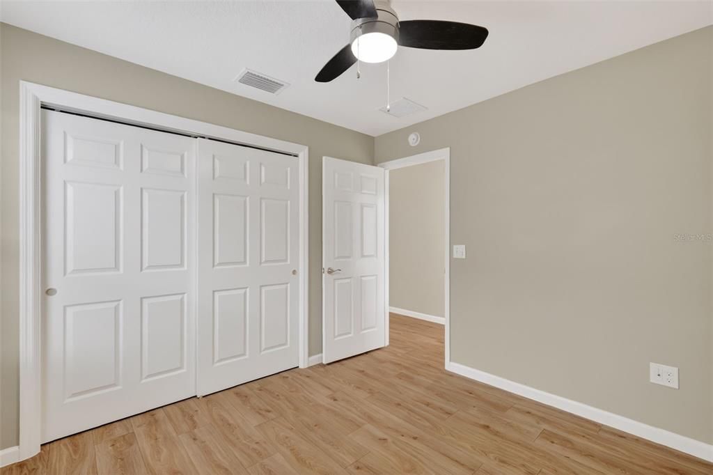 For Sale: $325,000 (3 beds, 2 baths, 1426 Square Feet)