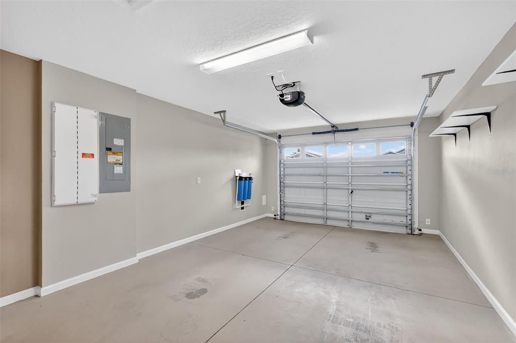 For Sale: $325,000 (3 beds, 2 baths, 1426 Square Feet)