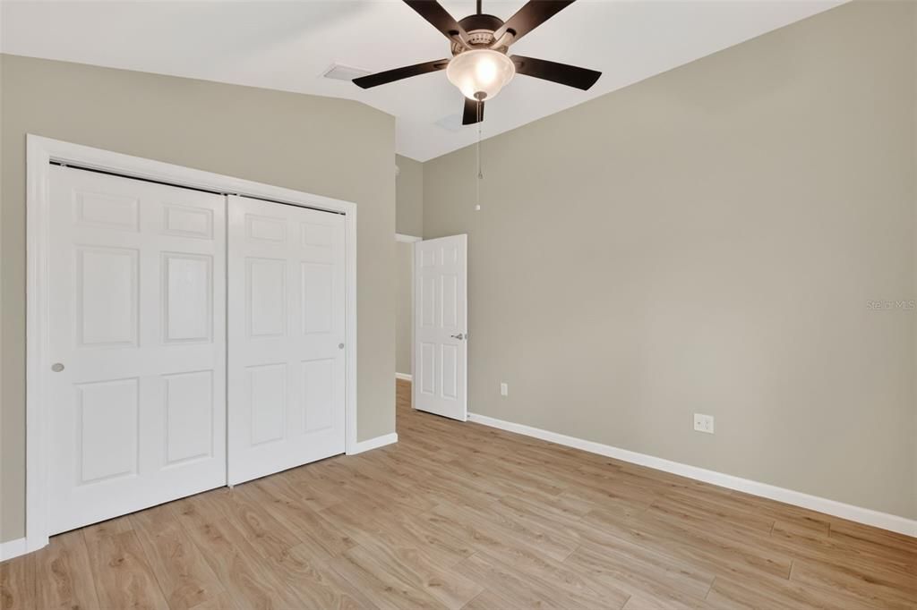 For Sale: $325,000 (3 beds, 2 baths, 1426 Square Feet)