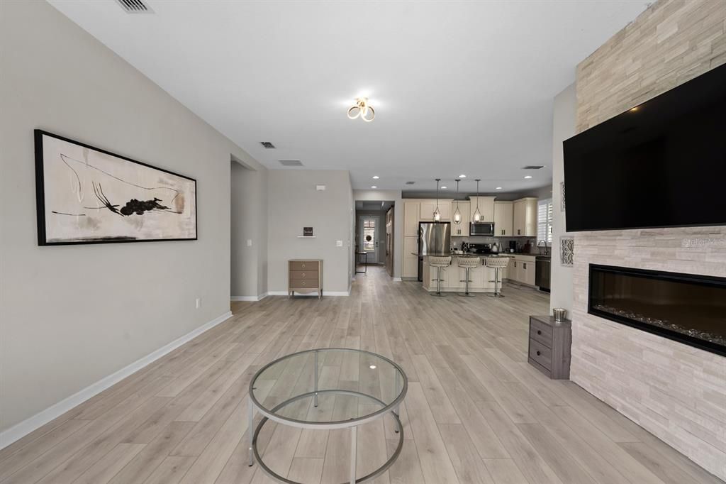 На продажу: $465,000 (2 спален, 2 ванн, 1575 Квадратных фут)