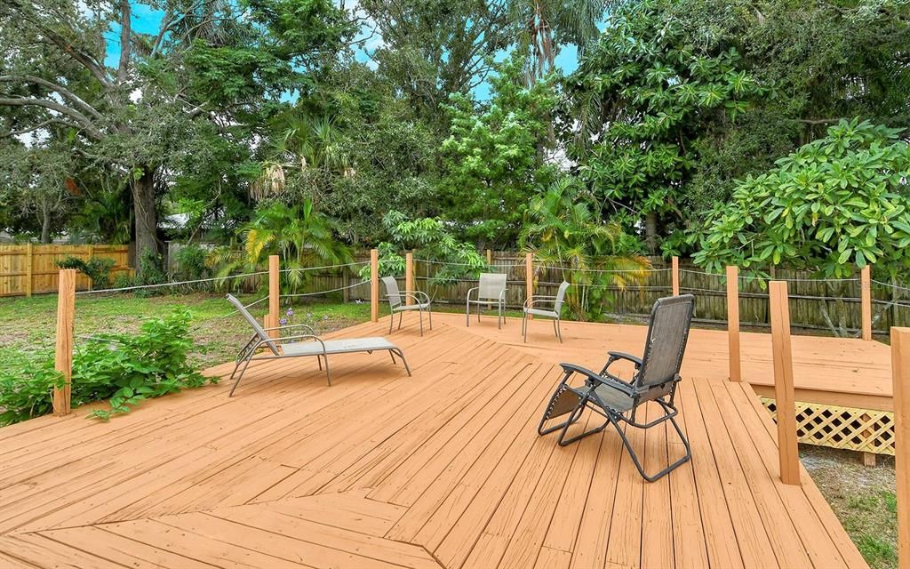 En Venta: $374,900 (3 camas, 2 baños, 1427 Pies cuadrados)