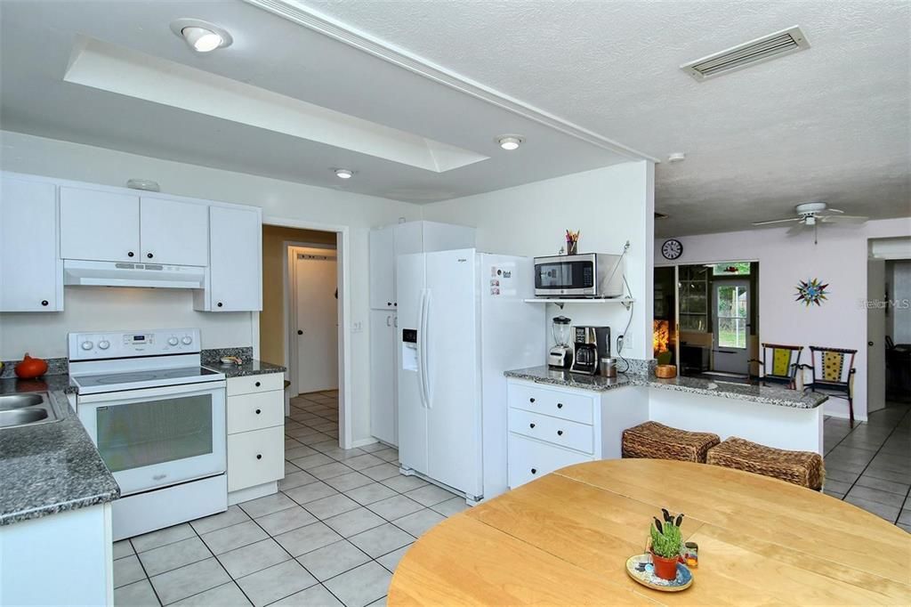 En Venta: $374,900 (3 camas, 2 baños, 1427 Pies cuadrados)